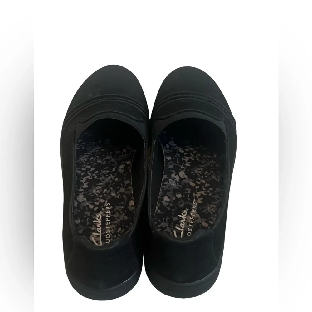 Clarks Women's Cloudsteppers Black Loafers. Size: 7M. NWOT. Great Condition.